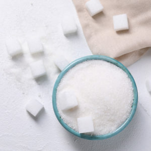 Edulcorante bajo en calorías derivado de la sacarosa. Ideal para diabéticos y control de azúcar. Tiene menor impacto en la glucosa que el azúcar común.